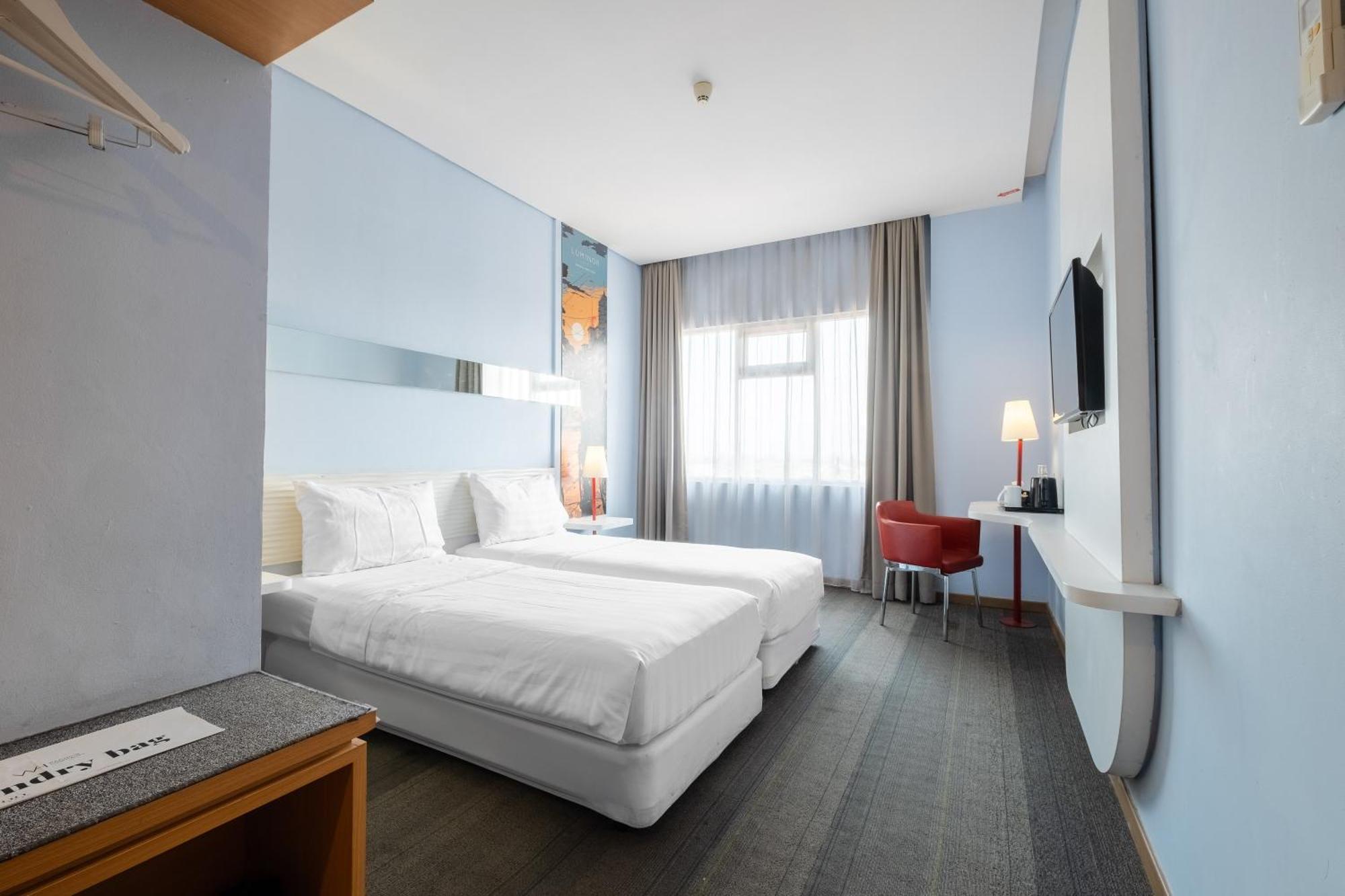 Luminor Hotel Metro Indah - Bandung By Wh Cicadas Bagian luar foto
