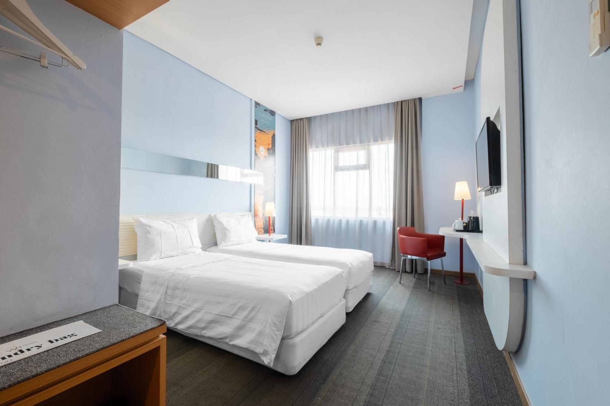 Luminor Hotel Metro Indah - Bandung By Wh Cicadas Bagian luar foto